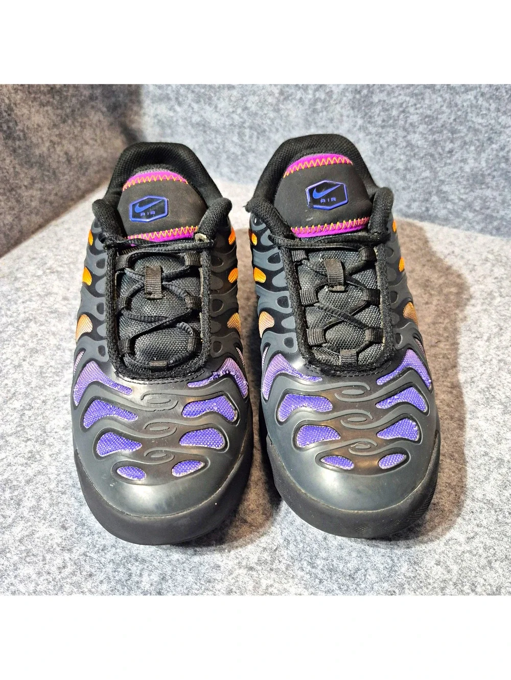 Nike Air Tuned Air Boys Low Top Sneakers Black/Purple/Orange US 5 FV5921-001